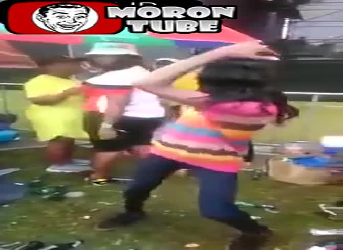 Video :Enjoy the pleasure of appreciating this woman-man's dance abilities!